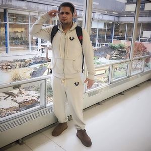 Meet your Posher, Giovanni